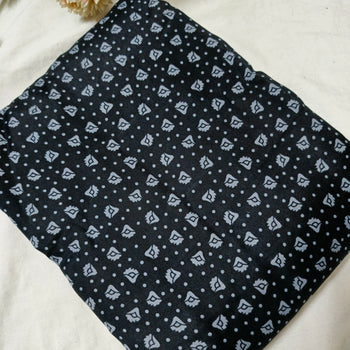 Namaz Chadar With Sleeves -  Black With Grey Flowers
