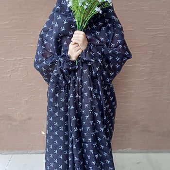 Kids Namaz Chadar With Sleeves (Age 5-8 years) - Black With Grey Bows