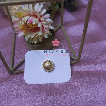 Flower Style Magnetic Pin - Metallic Gold