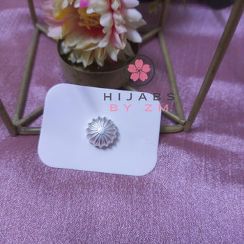 Flower Style Magnetic Pin -  Silver White