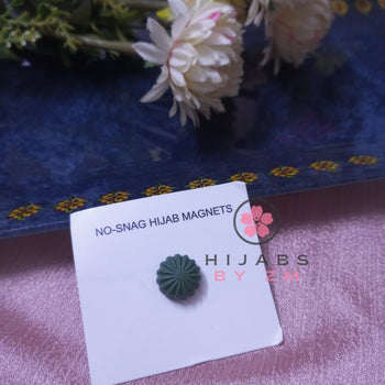 Flower Style Magnetic Pin - Dark Green